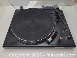 MaxSold Auction: Technics SL-2000 Direct Drive Turntable (33/45 RPM) - Toronto (Ontario, Canada) PARTNER MANAGED Reseller Online Auction - Queen Street West