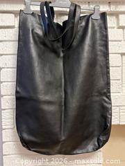MaxSold Auction: Huge Patkas Berlin Black Leather Oversized Tote Shoulder Bag - Toronto (Ontario, Canada) SELLER MANAGED Downsizing Online Auction -  Lonsdale Road (CONDO)