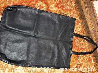 MaxSold Auction: Huge Patkas Berlin Black Leather Oversized Tote Shoulder Bag - Toronto (Ontario, Canada) SELLER MANAGED Downsizing Online Auction -  Lonsdale Road (CONDO)