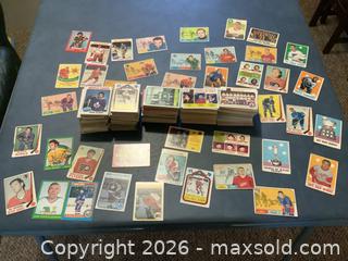 MaxSold Auction: Lot Of 550+++ Various Hockey Cards - Ajax (Ontario, Canada) SELLER MANAGED Reseller Online Auction - Pickering Beach Road