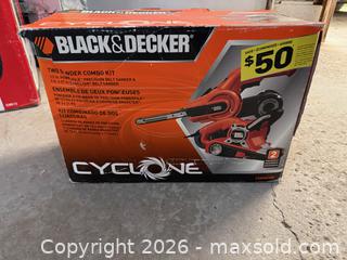 MaxSold Auction: Black & Decker Cyclone Two Sander Combo Kit - Richmond Hill (Ontario, Canada) SELLER MANAGED Moving Online Auction - Fern Avenue