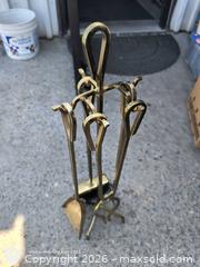 MaxSold Auction: Brass 5-Piece Fireplace Tool Set with Stand - Kingston (Ontario, Canada) SELLER MANAGED Downsizing Online Auction -  Railway Street