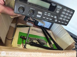 MaxSold Auction: Realistic Pro-2040 100-Channel Radio Scanner (800 MHz) - Kingston (Ontario, Canada) SELLER MANAGED Downsizing Online Auction -  Railway Street