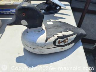 MaxSold Auction: Wooden Duck Decoy, White & Black, Medium (8–14") - Kingston (Ontario, Canada) SELLER MANAGED Downsizing Online Auction -  Railway Street