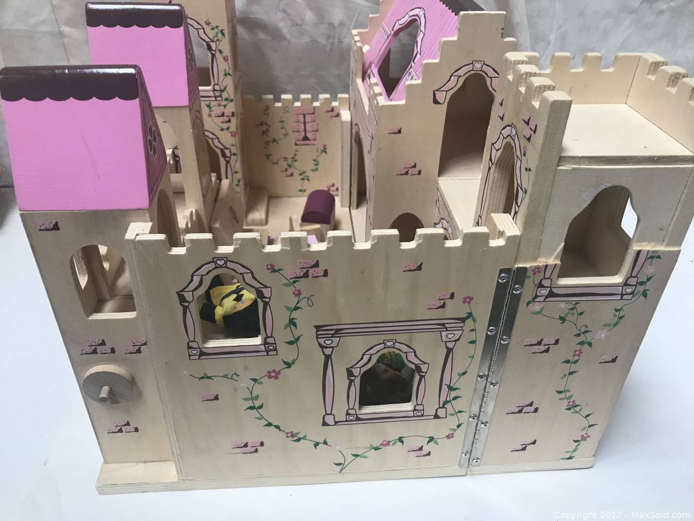 Melissa & doug folding princess clearance castle