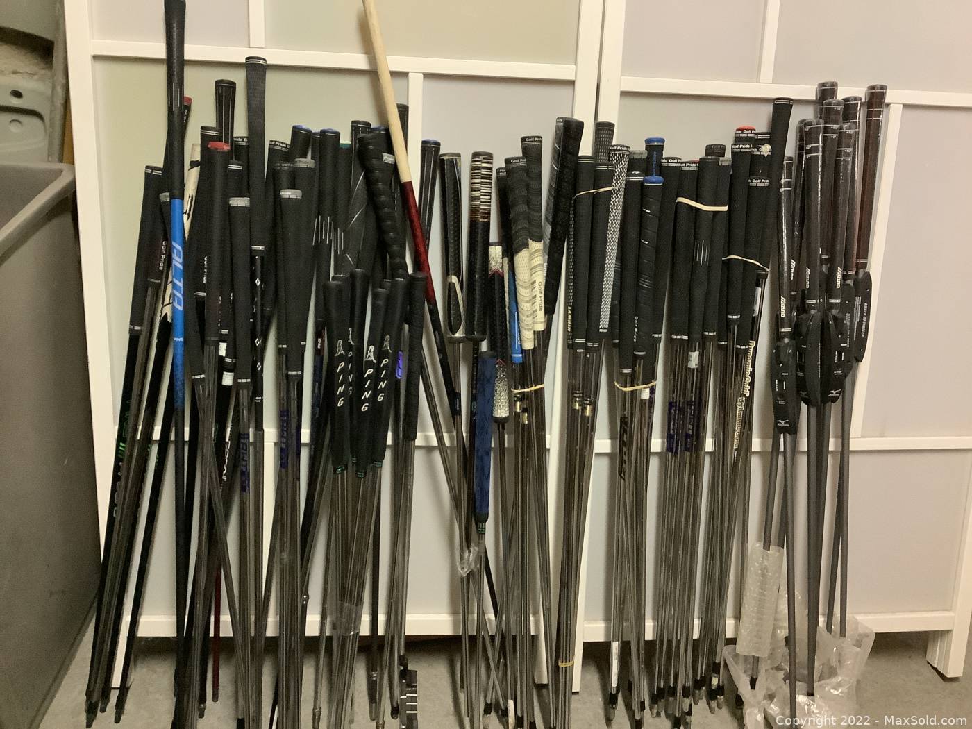 Huge Lot of Golf Shafts Various Brands including Ping Golf Pride with Mizuno Shaft Optimizer Practice Golfing Drivers