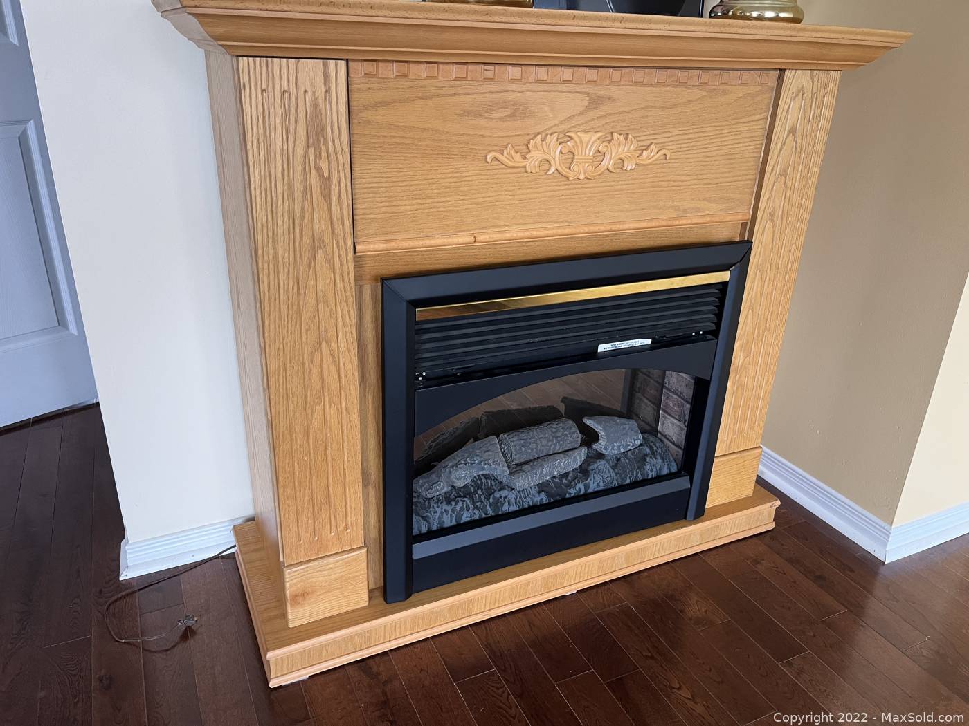 Electric Fireplace | MaxSold