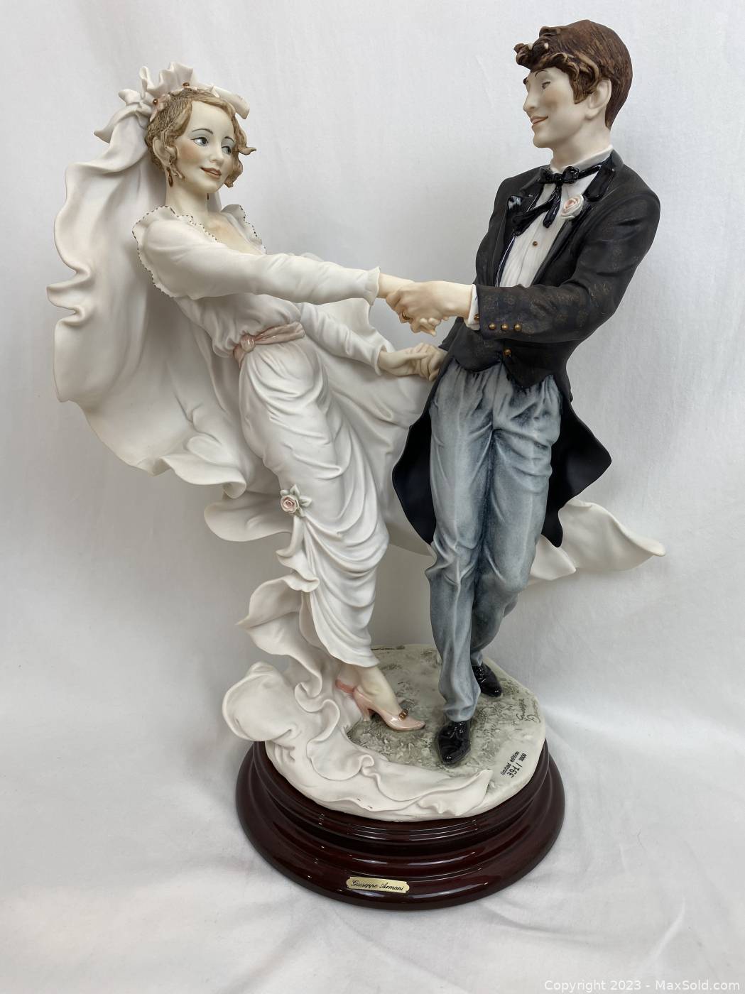 Wedding Waltz by Giuseppe Armani Art. 0493C Auction | MaxSold