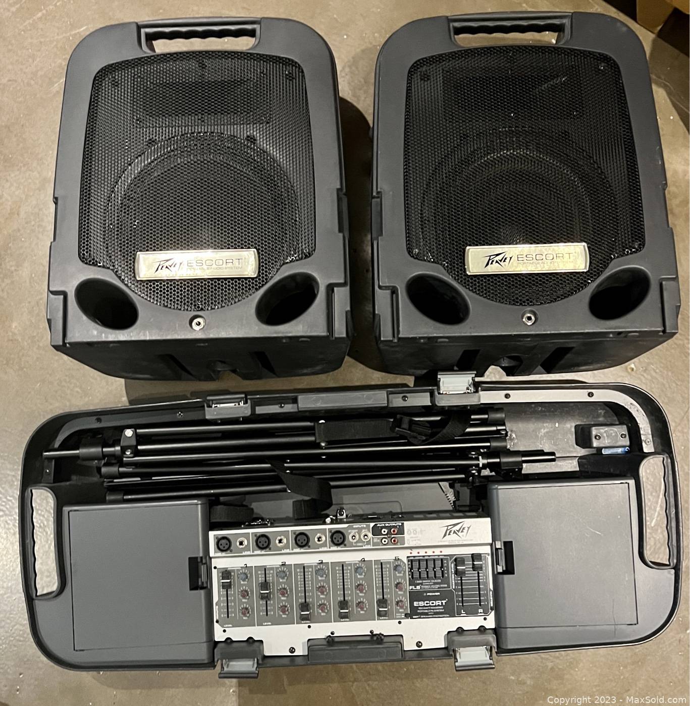 Peavey Escort 150 Watt Portable PA System with Speaker Stands
