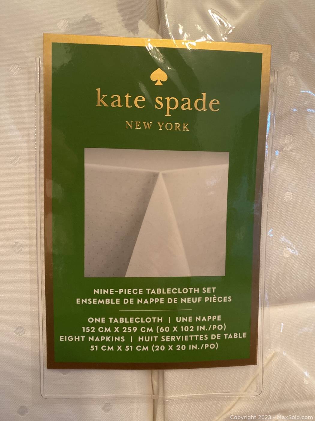 Kate Spade 9 Pc Table Cloth Set B Auction | MaxSold