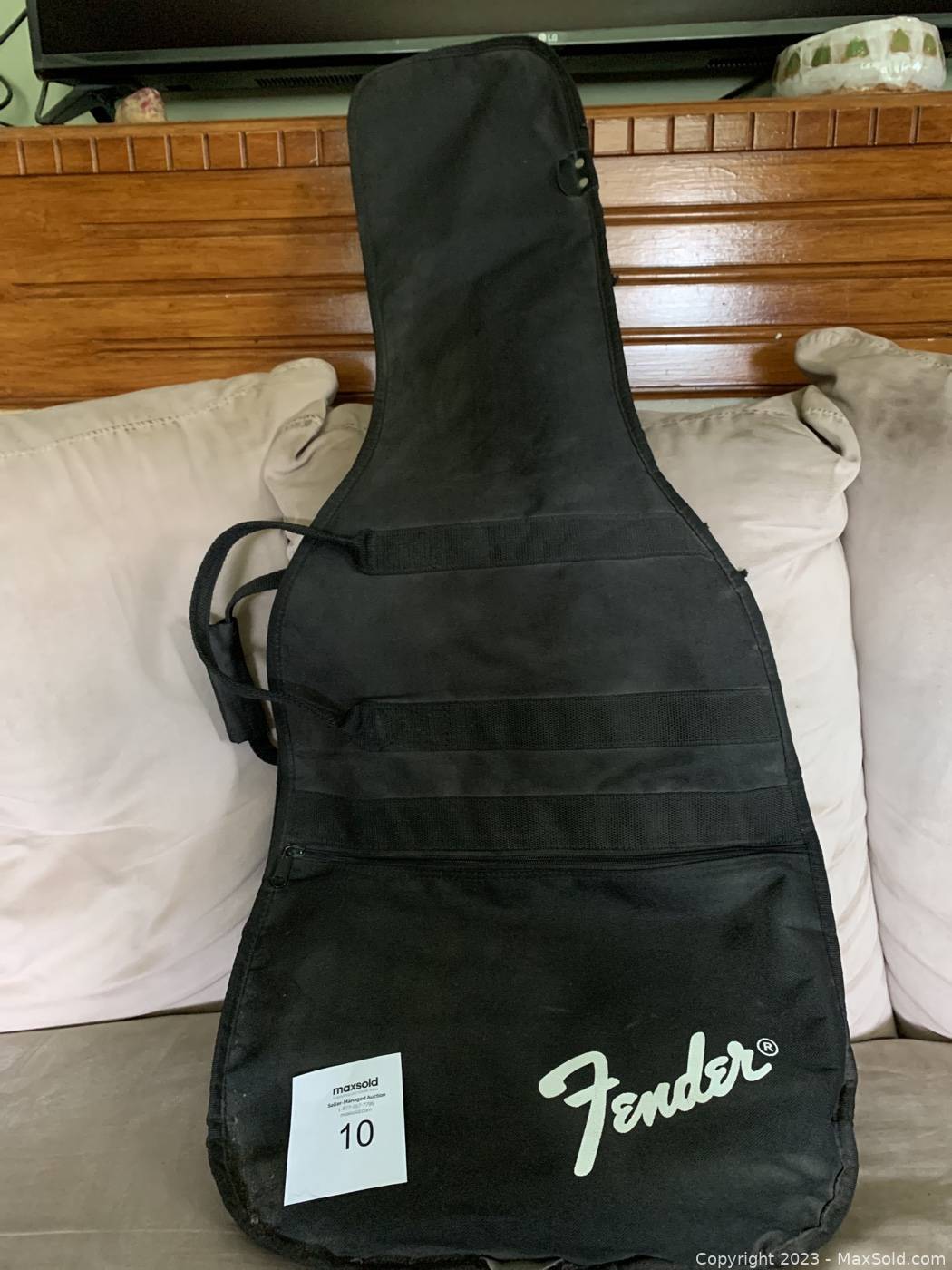 Soft sided guitar discount case