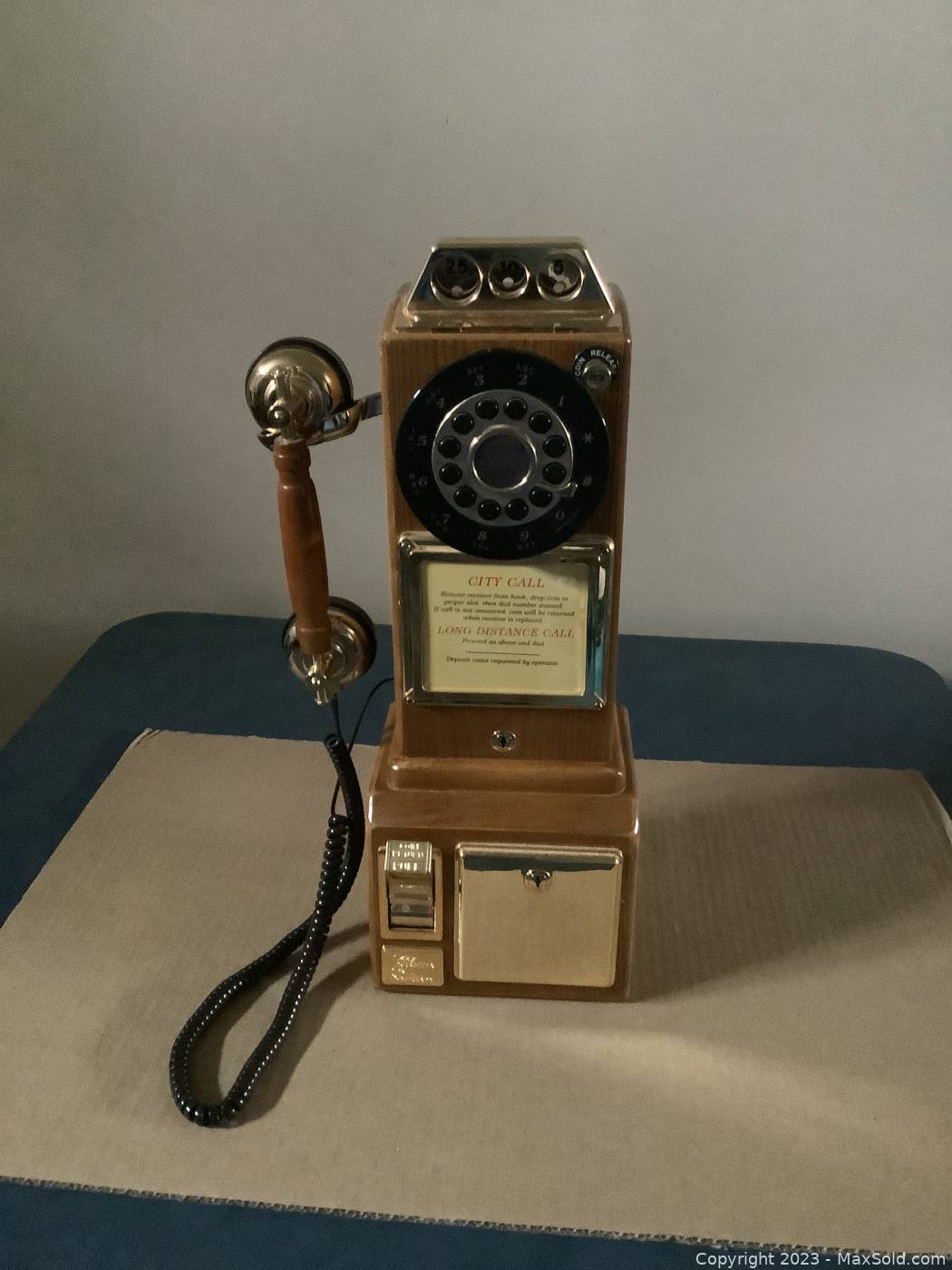Old Fashioned Telephone Sale  Reproduction Antique Telephone