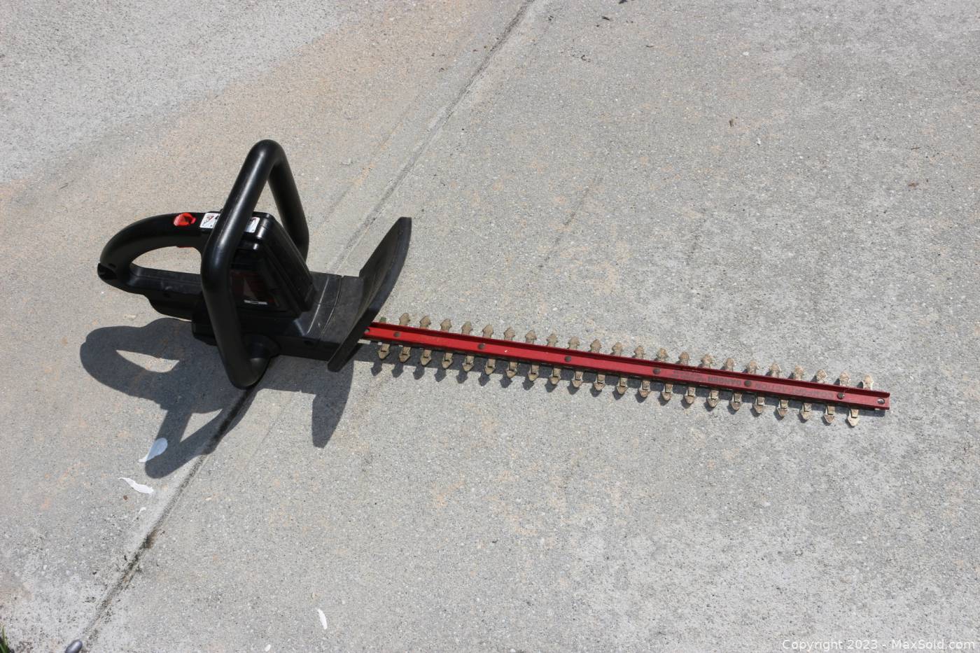 Craftsman Hedge trimmer MaxSold