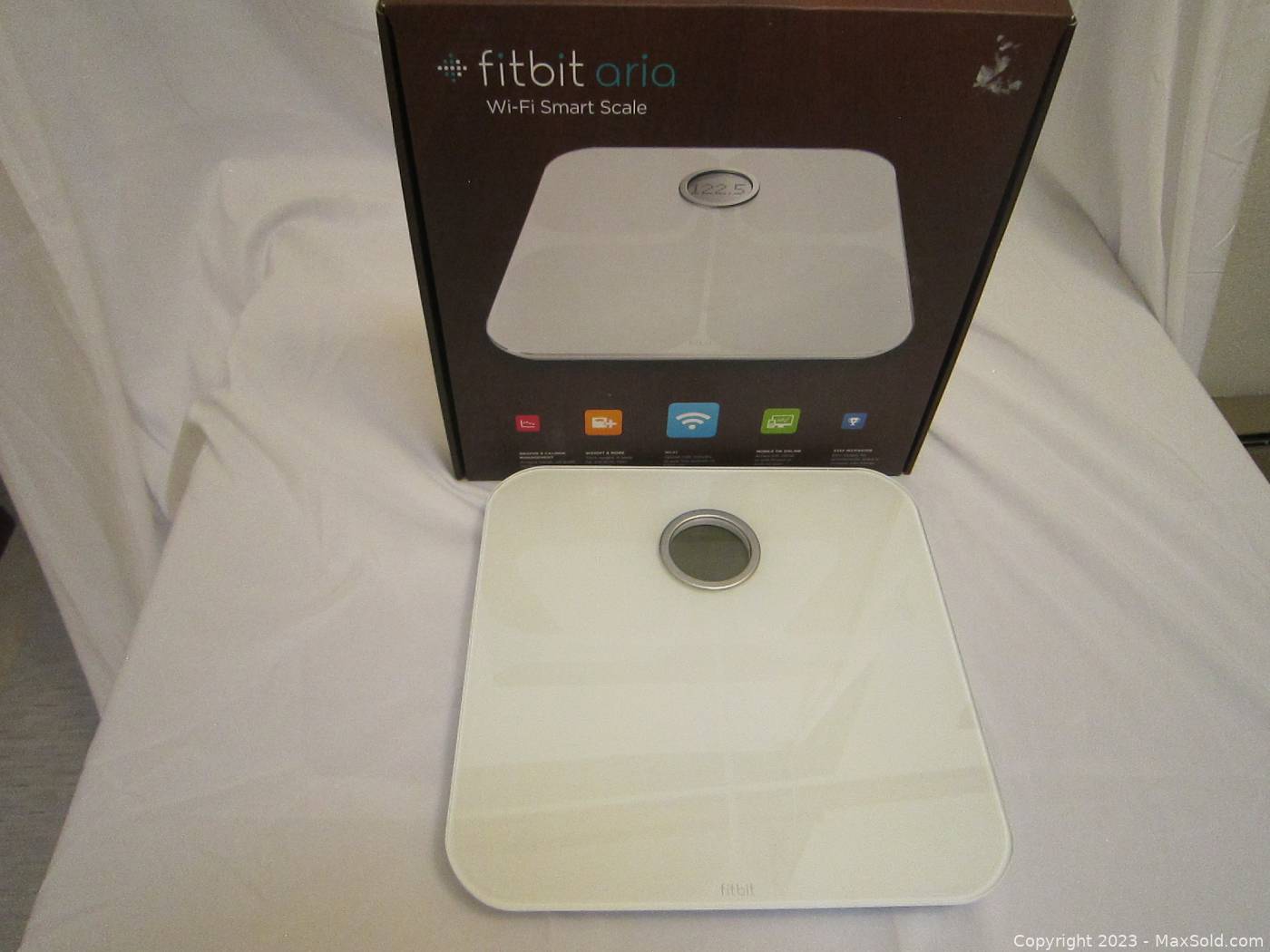 Fit-bit Aria Wi-fi Scale | MaxSold