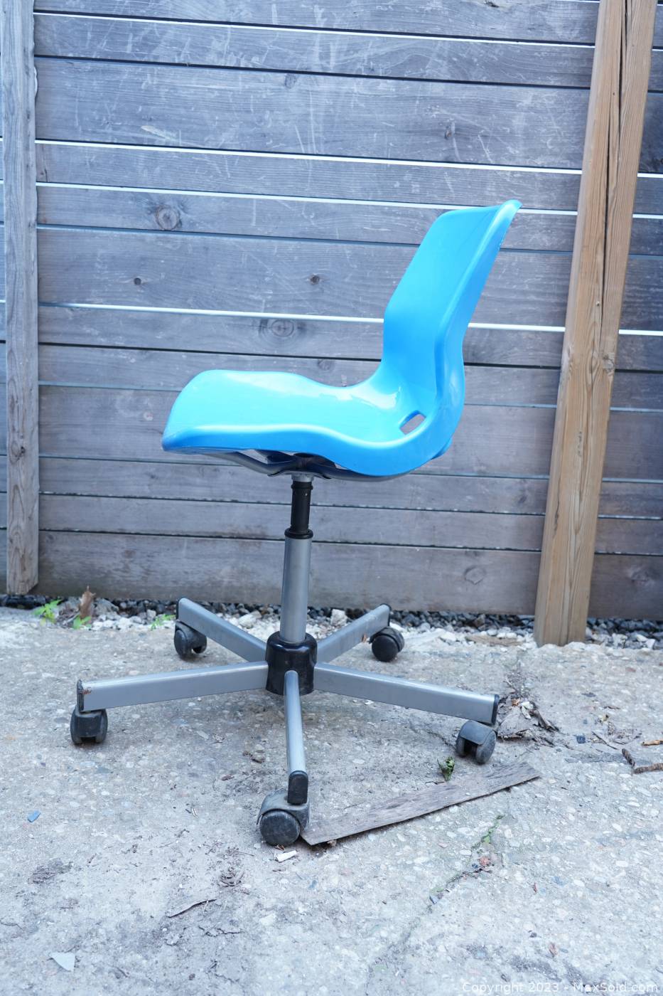 Plastic desk chair on sale ikea