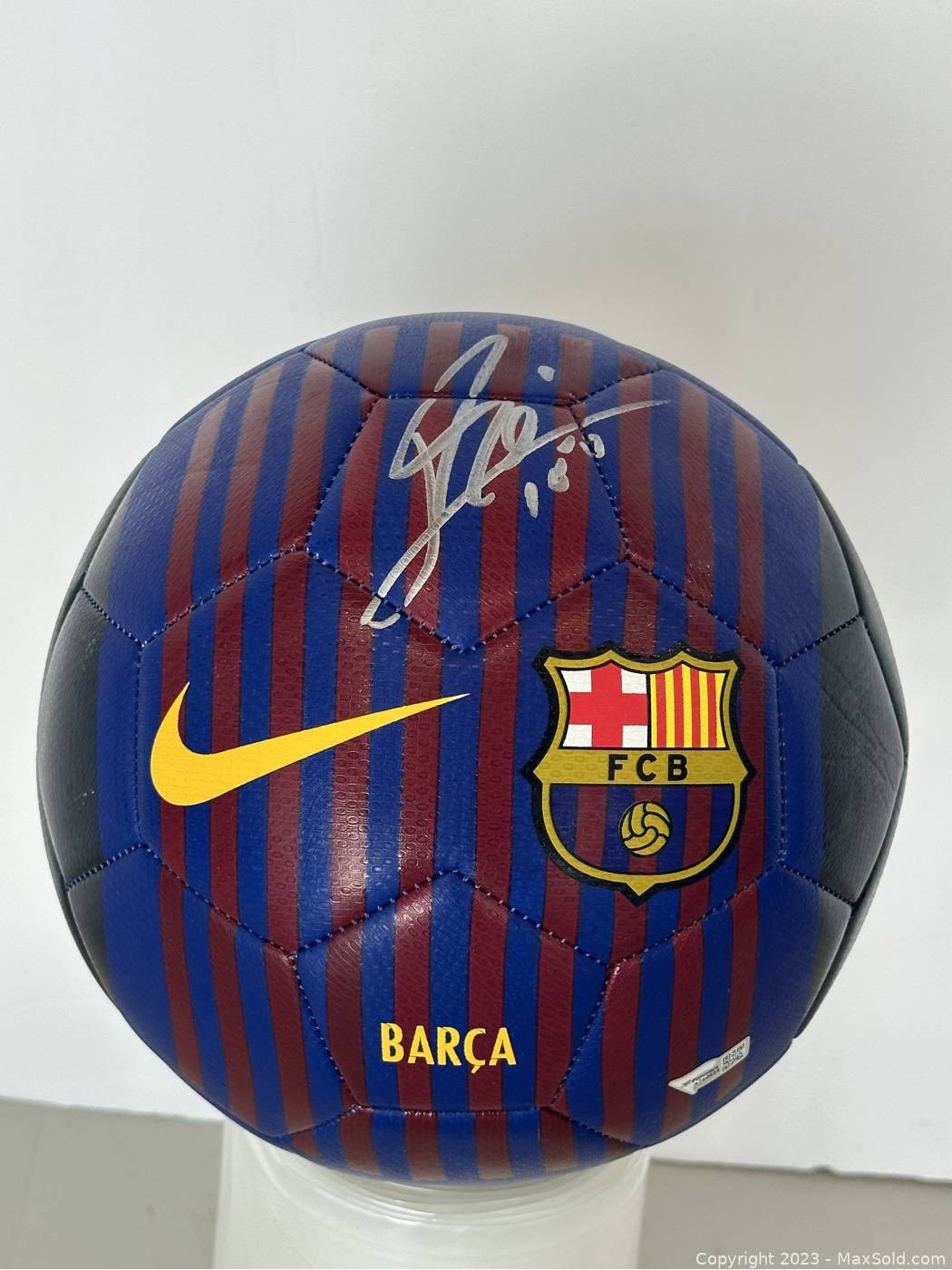 lionel messi signed soccer ball