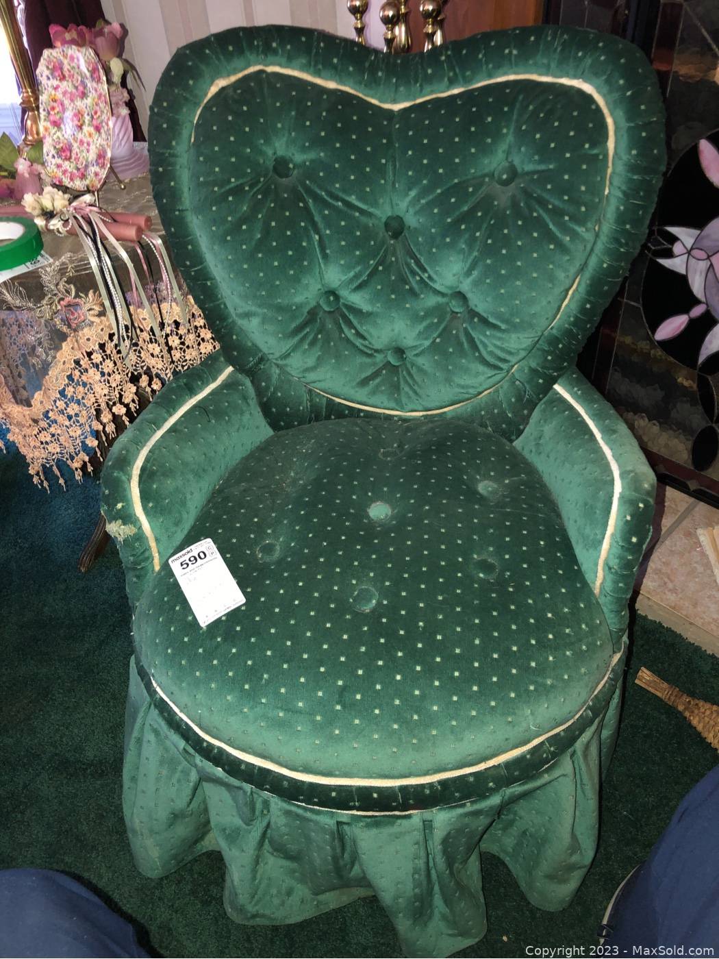 Vintage heart shaped discount chair