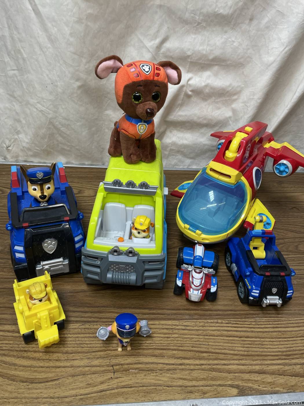 Paw patrol toys outlet please