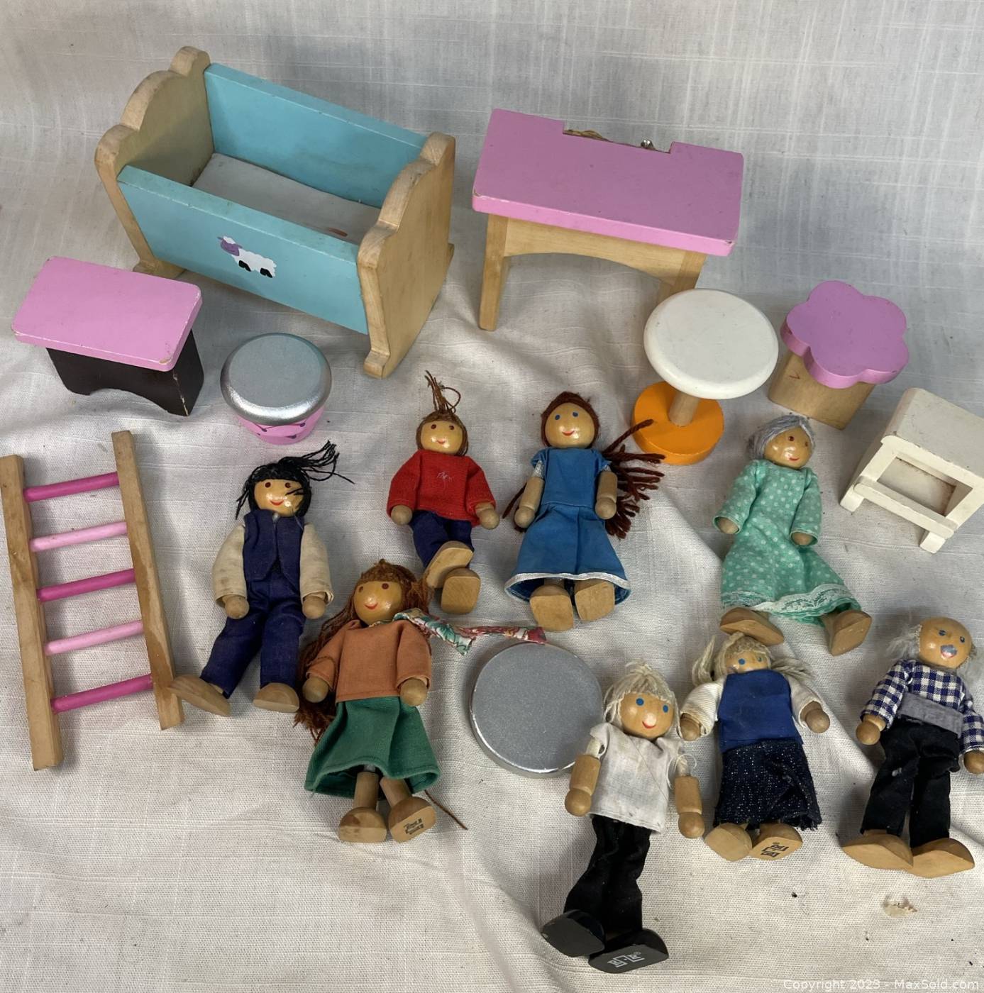 Ryans room shop dollhouse
