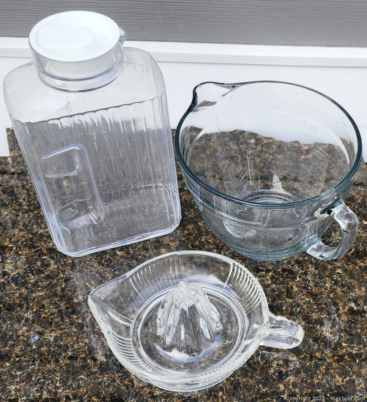 Sold at Auction: Pampered Chef Lot