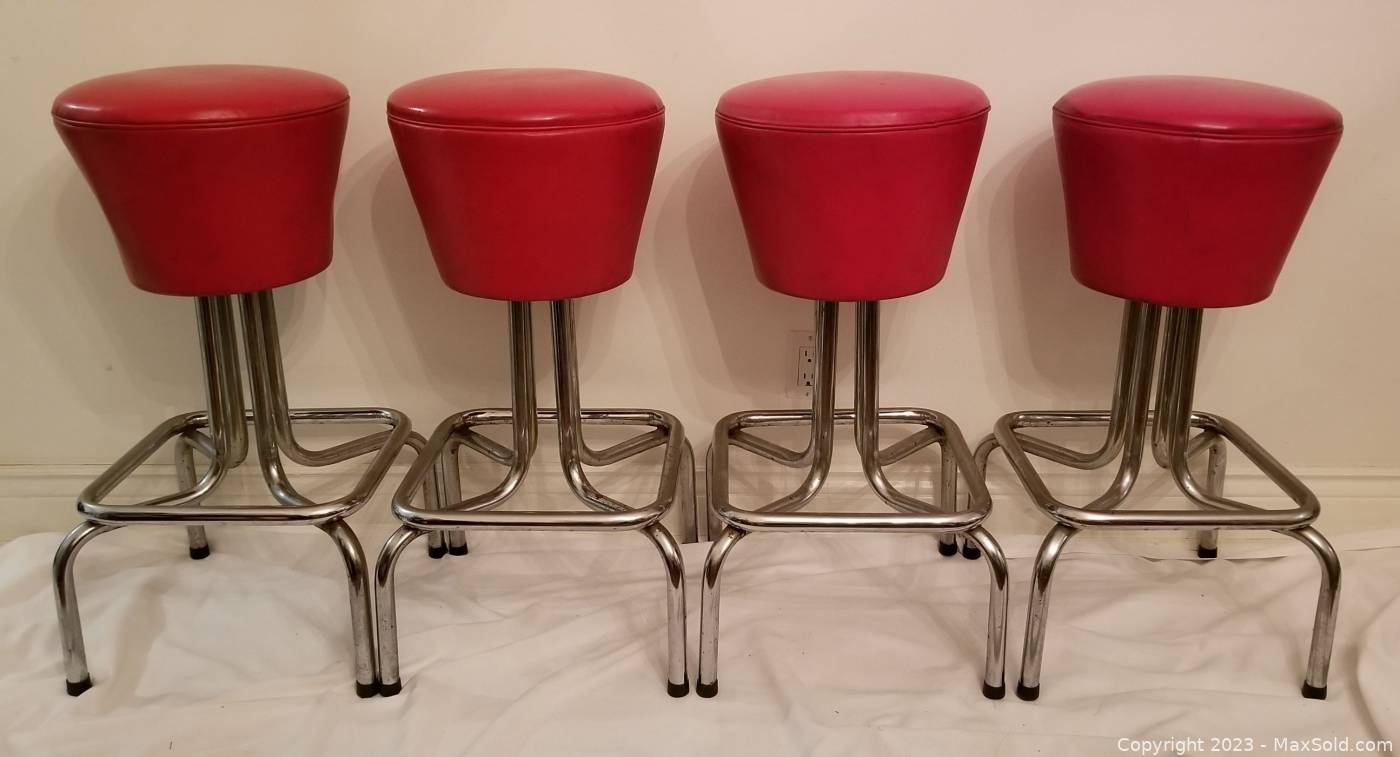 Red vinyl bar discount stools