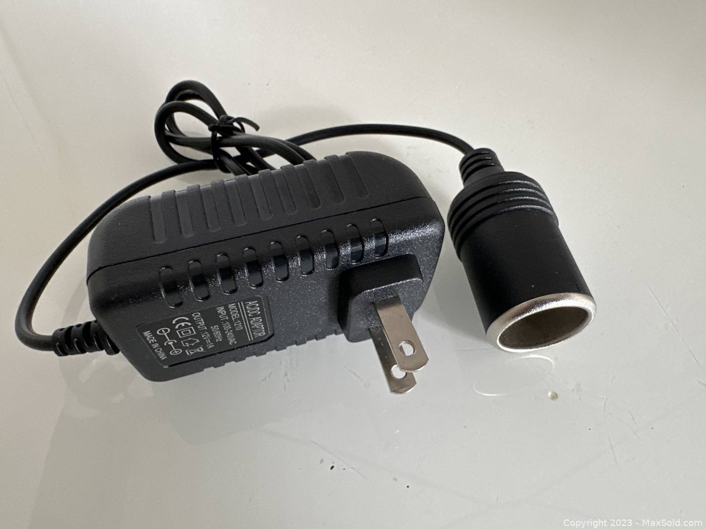 Accessories - Car Cigarette Lighter Socket Adapter (220v AC to 12V DC)