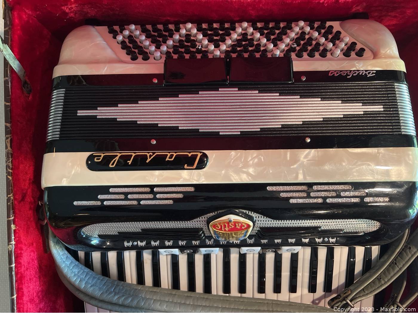 Castle Piano Accordion by Nazzareno Cialambrini | Maxsold