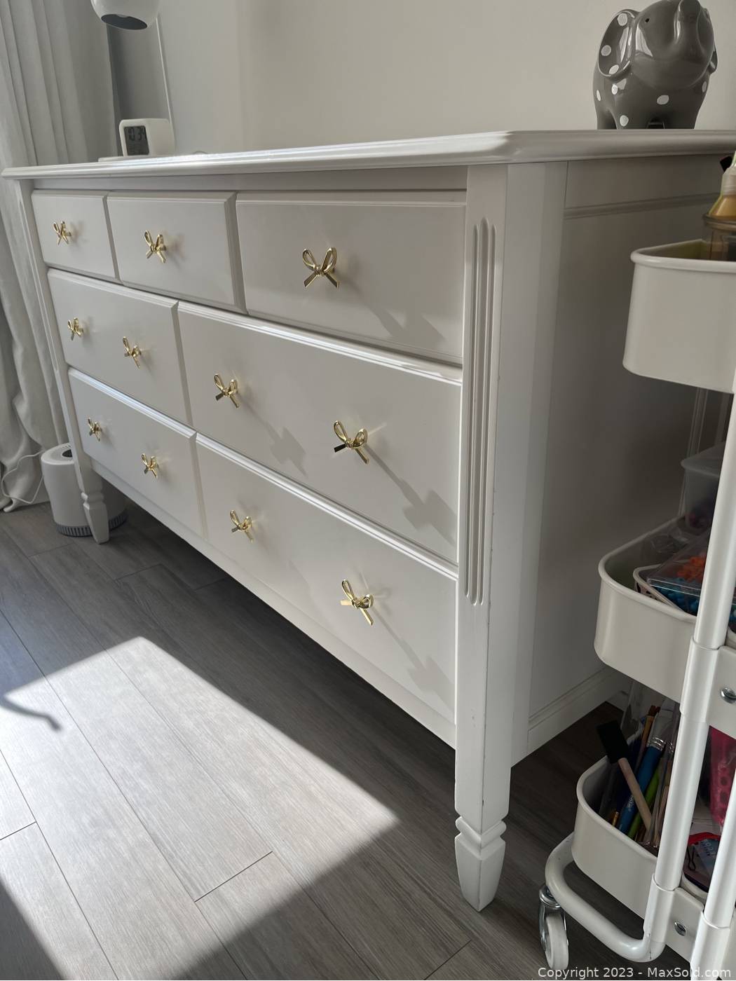 Pottery Barn Kids White Dresser with Gold Bow Knobs | Maxsold Pottery Barn Kids White Dresser with Gold Bow Knobs | Maxsold