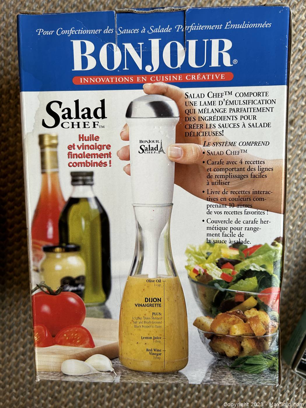 BonJour Salad Dressing Mixer with Carafe