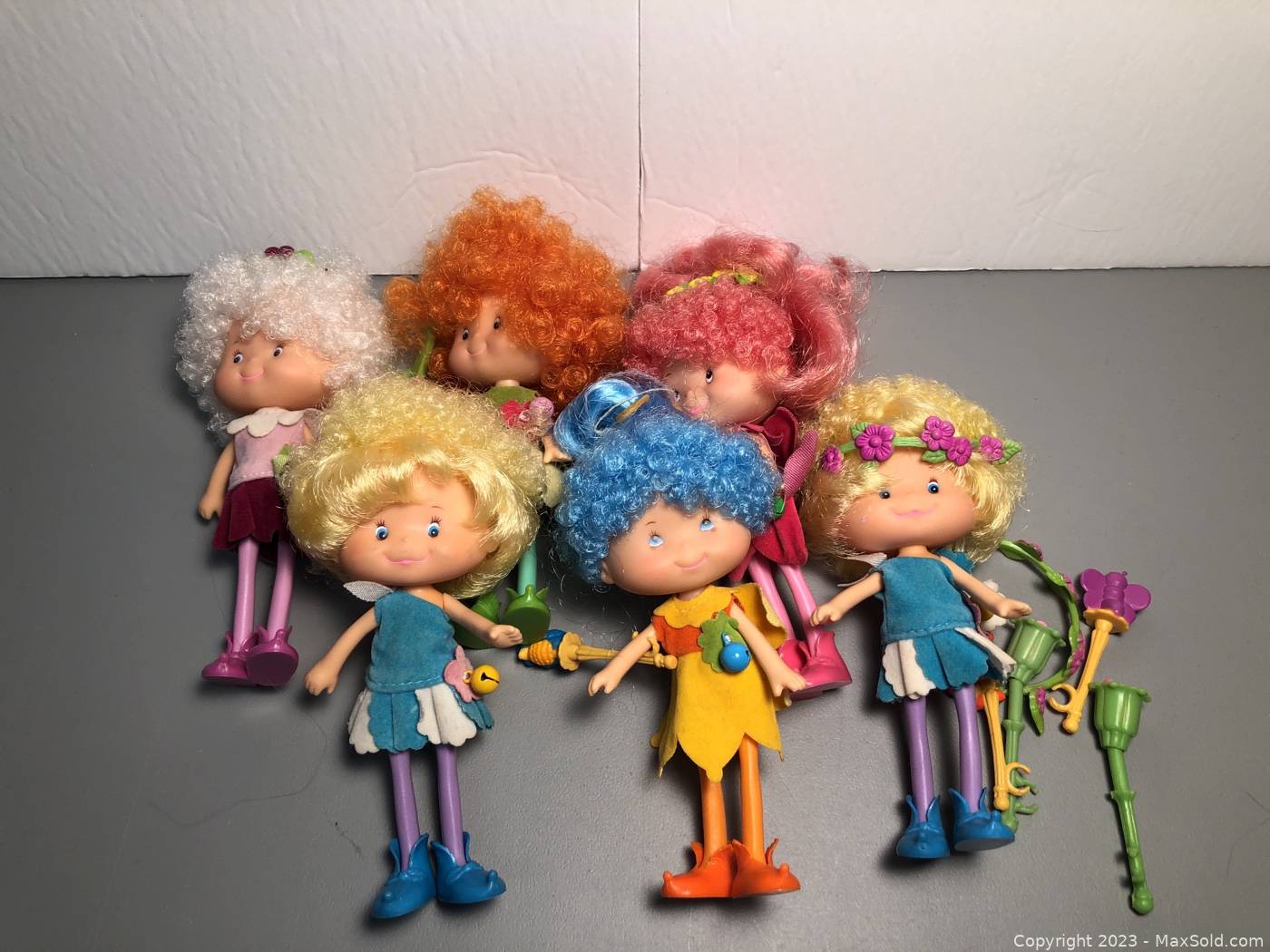 Vintage Herself The Elf Dolls with Accessories | Maxsold