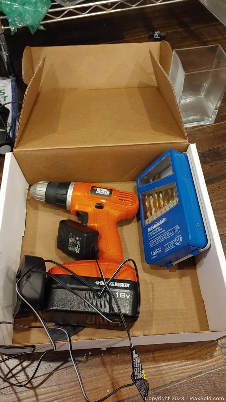 Black & Decker 18v Cordless Drill Gc1800 With Battery Charger for