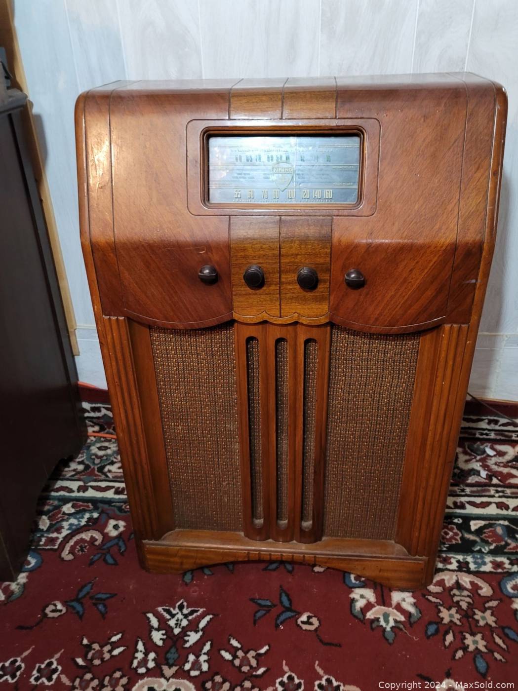 Viking Tube Radio | Maxsold