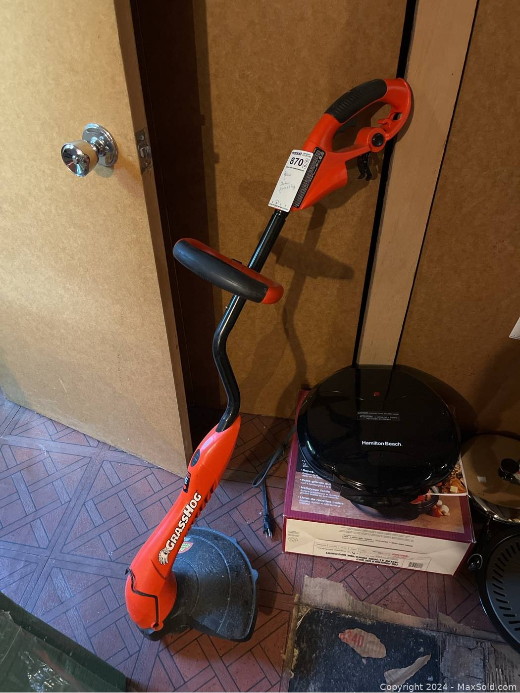 Sold at Auction: BLACK & DECKER GRASS HOG TRIMMER