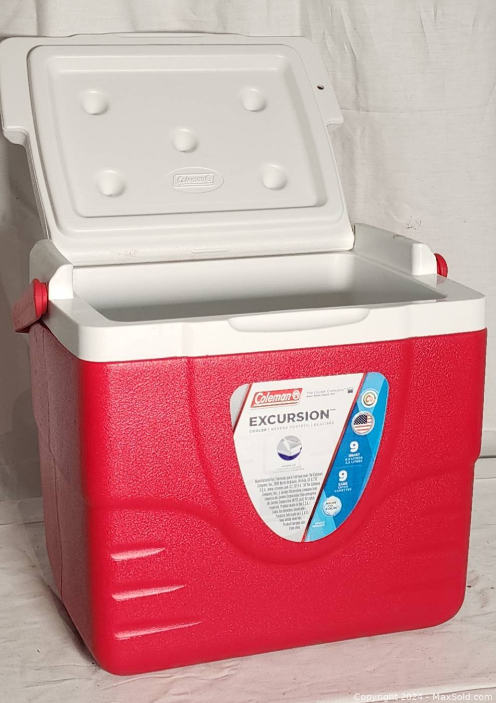 Coleman 9 quart excursion best sale cooler red