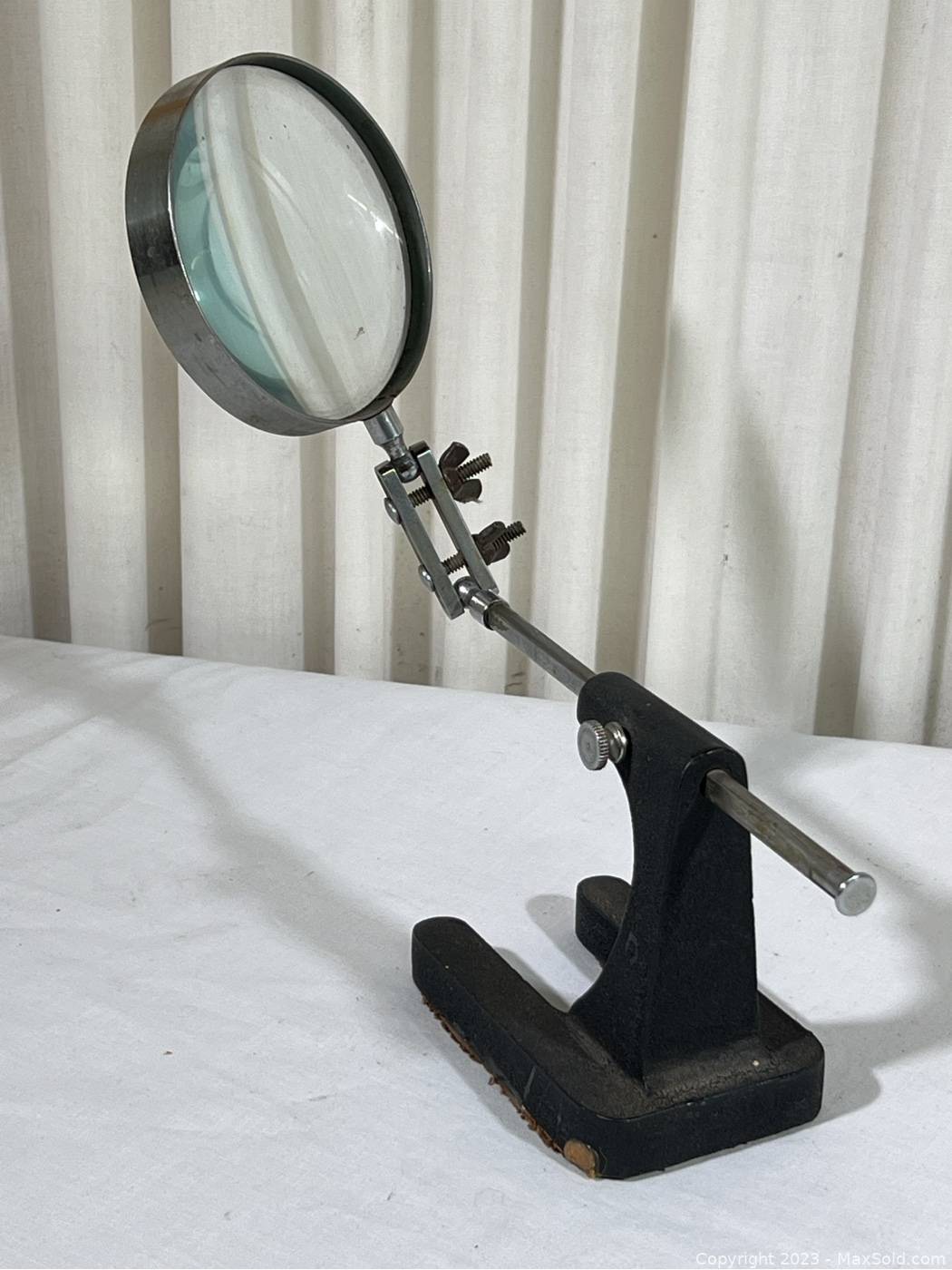 Table Magnifying Glass 