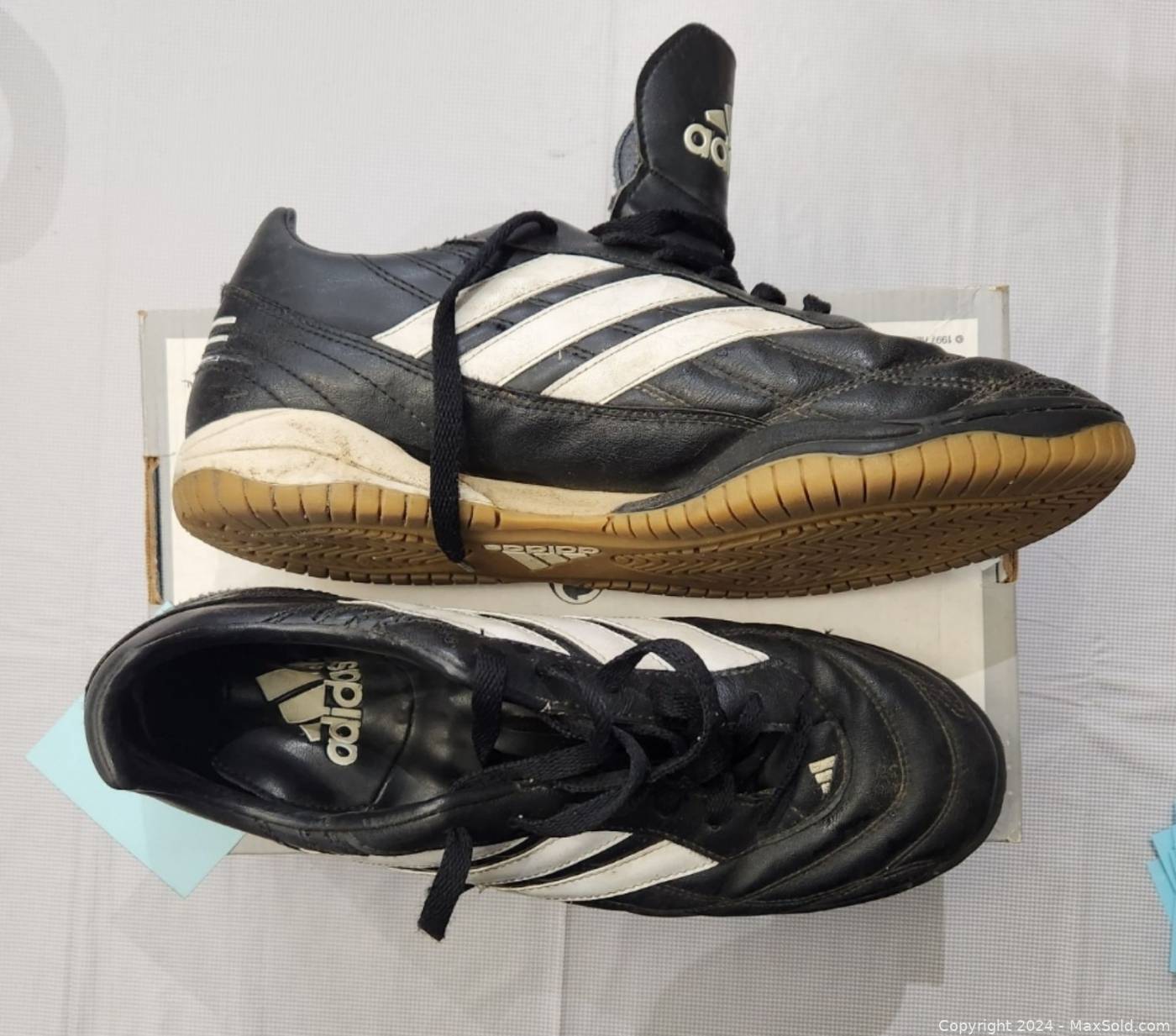 Adidas nova on sale indoor soccer shoes