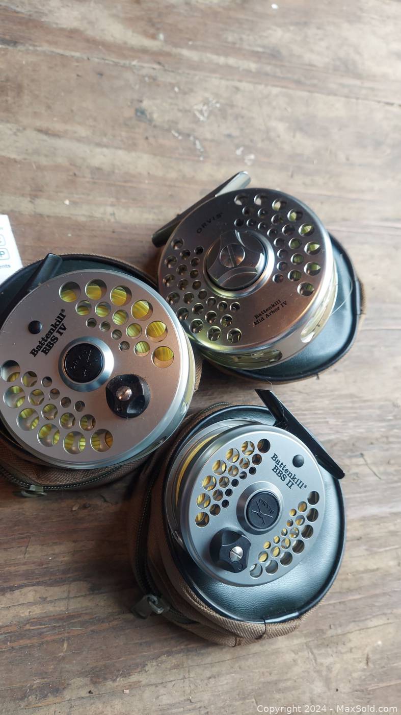 https://d12srav5gxm0re.cloudfront.net/auctionimages/88883/1708459004/woevis_fly_reels_a-904-1.jpg
