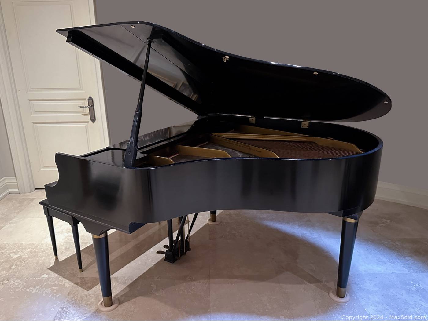 Heintzman 2024 grand piano