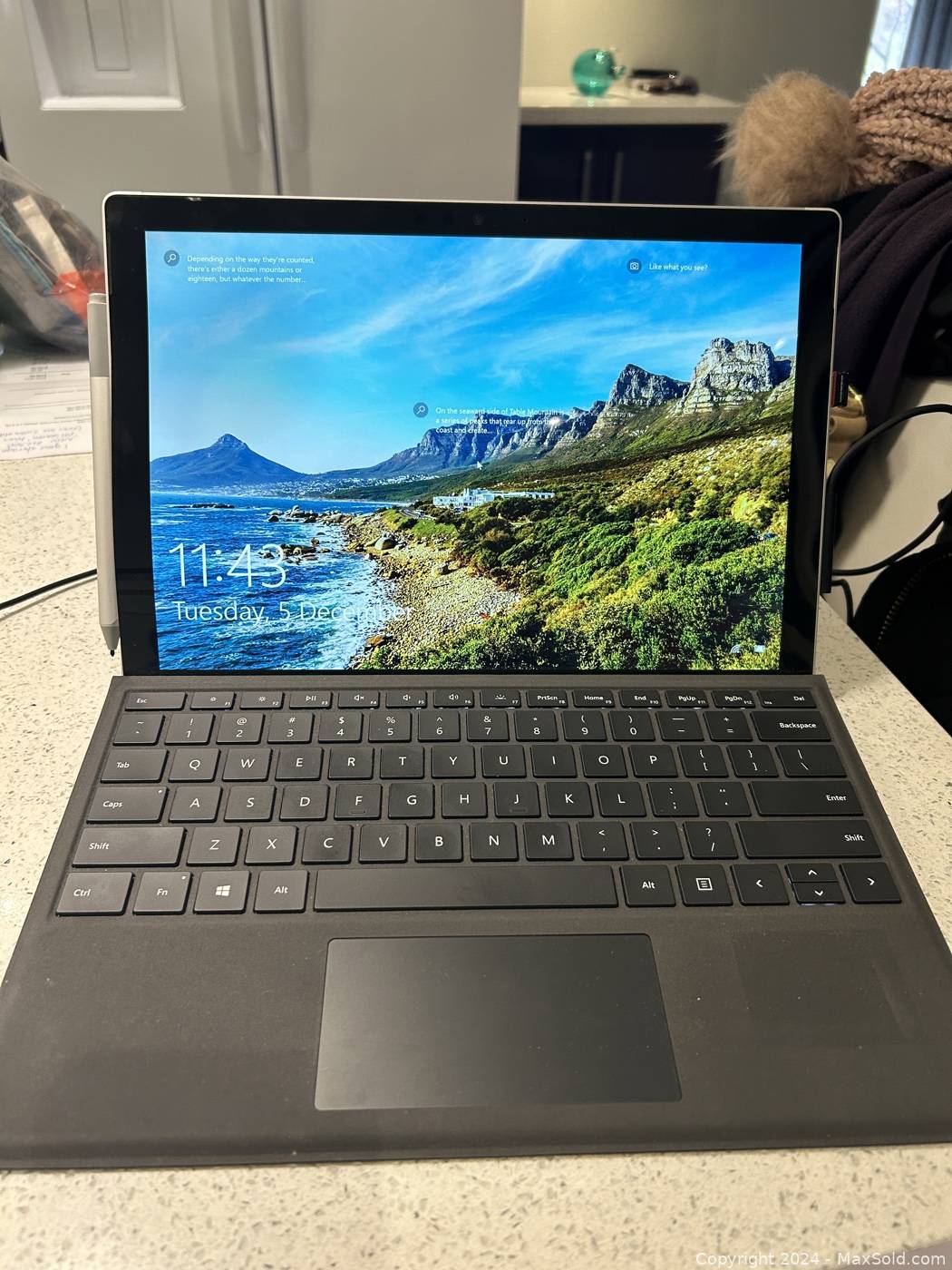 Surface Pro Model1796+タイプカバー - タブレット