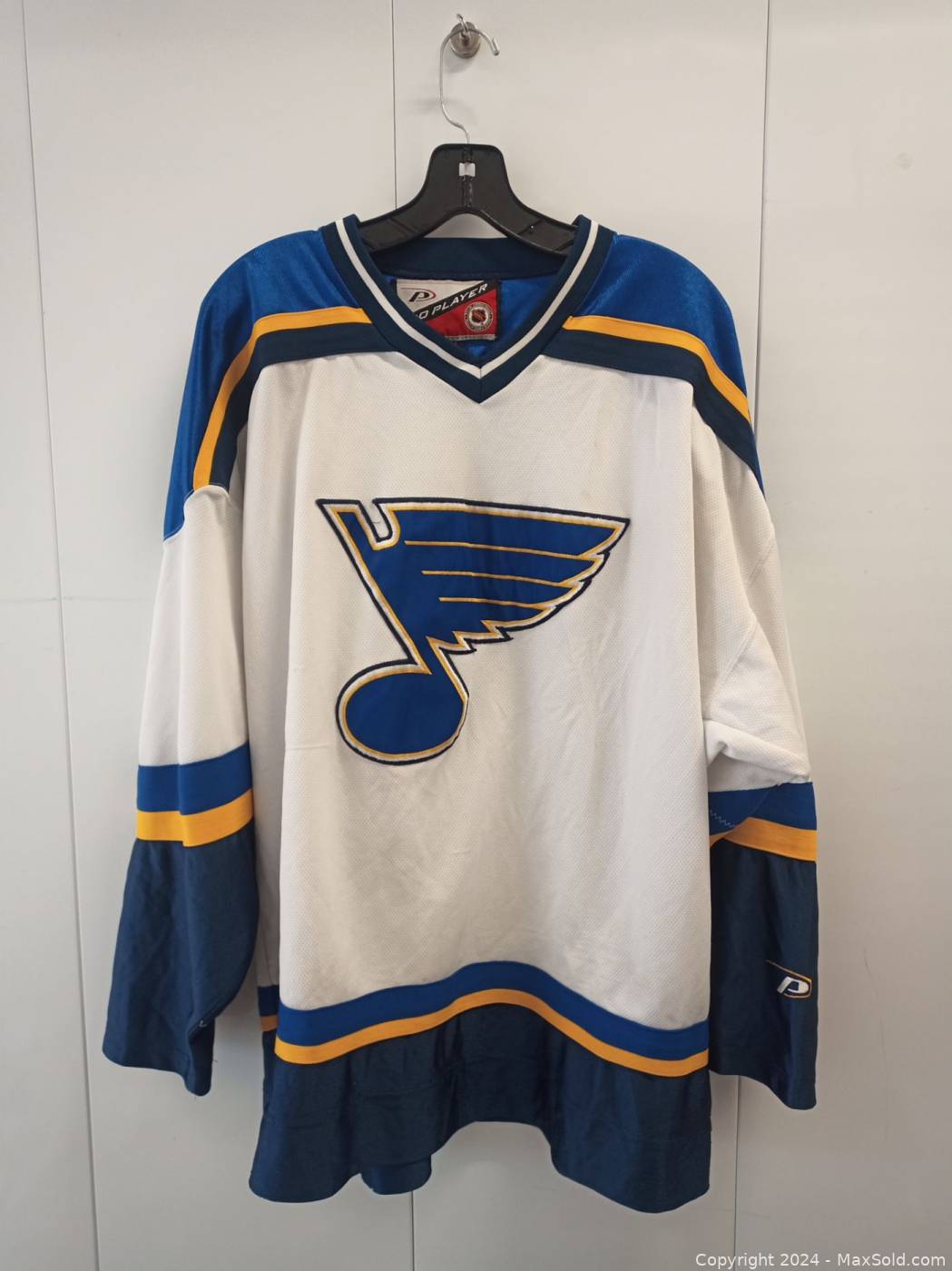 St louis on sale blues jersey auction