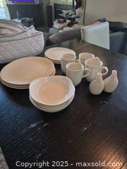 MaxSold Auction: Eva Zeisel for Crate &#38; Barrel 18-Piece China Placesetting - Coppell (Texas, USA) SELLER MANAGED Downsizing Online Auction - Parker Drive