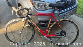 MaxSold Auction: Raleigh Road Bicycle with Shimano STI Shifters - Coppell (Texas, USA) SELLER MANAGED Downsizing Online Auction - Parker Drive