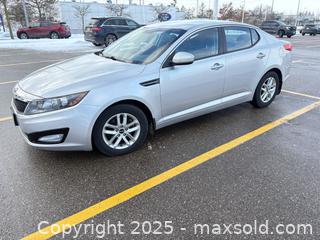 MaxSold Auction: 2013 Kia Optima Silver Automatic — 85,922 km VIN KNAGM4A71D5442975 -  Kitchener (Ontario, Canada) SELLER MANAGED Downsizing Online Auction - Falconridge Drive
