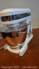MaxSold Auction: Cuisinart White Stand Mixer with Stainless Steel Bowl - Kingston (Ontario, Canada) SELLER MANAGED Downsizing Online Auction - Canniff Place
