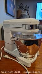 MaxSold Auction: Cuisinart White Stand Mixer with Stainless Steel Bowl - Kingston (Ontario, Canada) SELLER MANAGED Downsizing Online Auction - Canniff Place