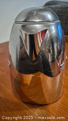MaxSold Auction: SMEG Polished Stainless Steel Contemporary Kettle - Kingston (Ontario, Canada) SELLER MANAGED Downsizing Online Auction - Canniff Place