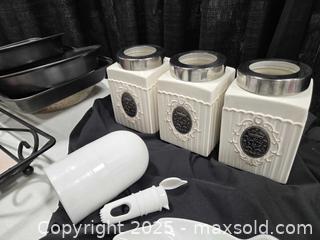 MaxSold Auction: Black and white kitchen lot - Toronto (Ontario, Canada) SELLER MANAGED Downsizing Online Auction - Carlingview Drive