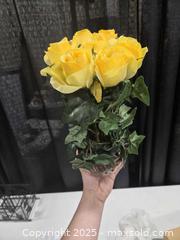 MaxSold Auction: Home decor  - Toronto (Ontario, Canada) SELLER MANAGED Downsizing Online Auction - Carlingview Drive