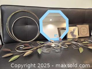 MaxSold Auction: Home decor &#38; Artwork  - Toronto (Ontario, Canada) SELLER MANAGED Downsizing Online Auction - Carlingview Drive
