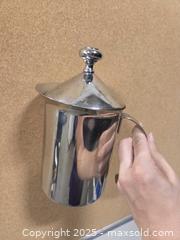 MaxSold Auction: Modern ceramic coffee / tea and snack lot. - Toronto (Ontario, Canada) SELLER MANAGED Downsizing Online Auction - Carlingview Drive